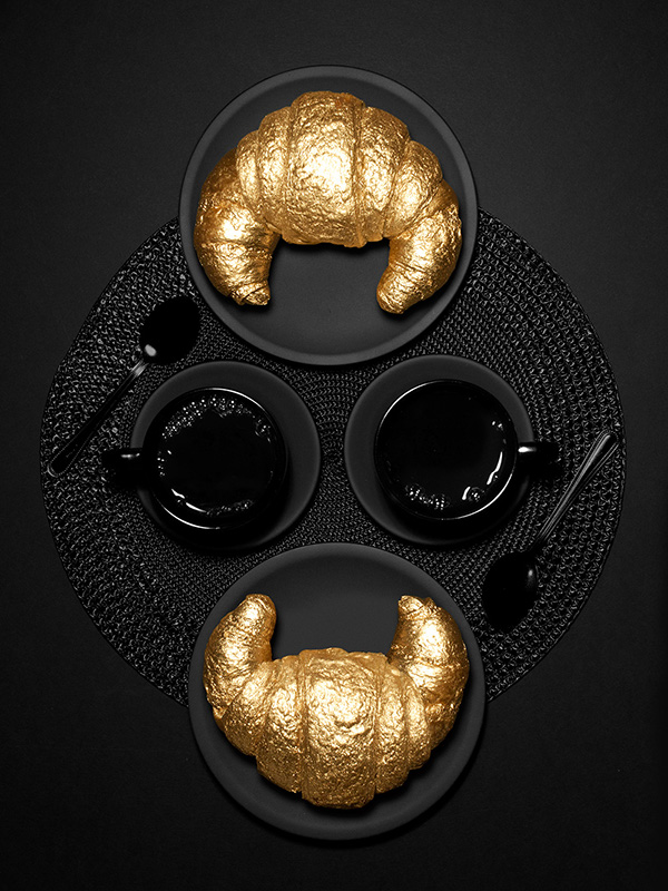 Gold On Black - Noir Design Trend