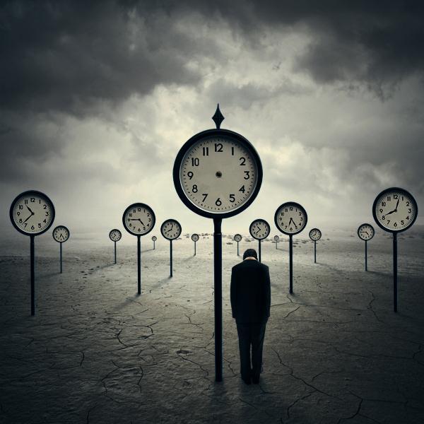 The Time Traveler Photo Manipulation